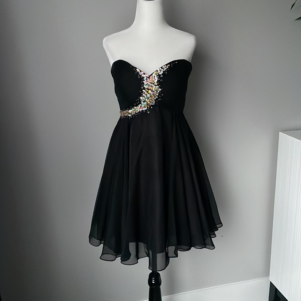 Alyce Paris Black Strapless A-line Dress 🖤